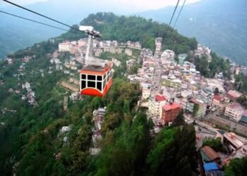 दार्जिलिंग-कालिम्पोंग में विकास कार्यों की समीक्षा, जल जीवन मिशन, सड़क, रोपवे और पार्किंग परियोजनाओं पर जोर