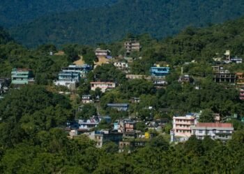 दार्जिलिंग-कालिम्पोंग बना सर दर्दजाम